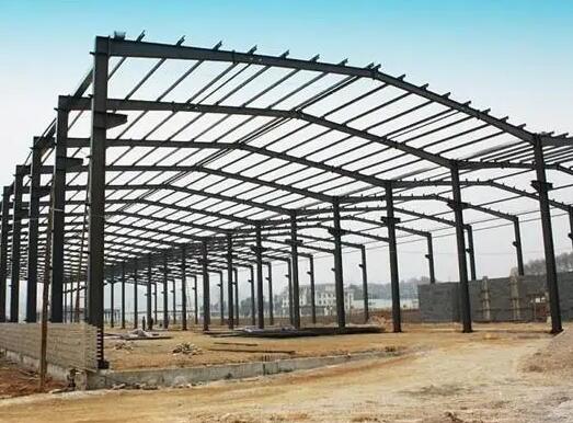  在面對襄陽鋼結構廠房屋面瓦我們應該怎么選擇？