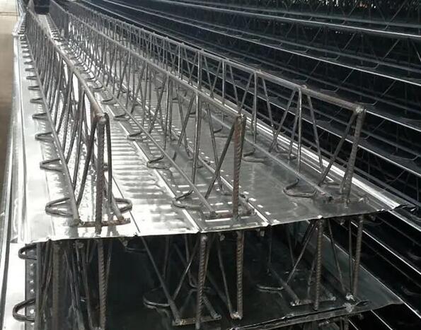 襄陽遠(yuǎn)大彩鋼廠家簡(jiǎn)述施工完成后對(duì)桁架樓承板的檢查