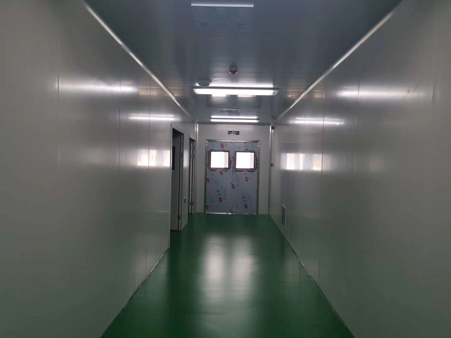 為什么遠大生產(chǎn)的襄陽潔凈板能夠在各個領域得到廣泛應用？