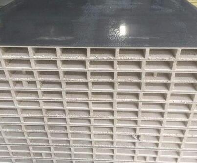 硫氧鎂凈化板的性能優(yōu)點？請看襄陽遠大彩鋼廠家的介紹